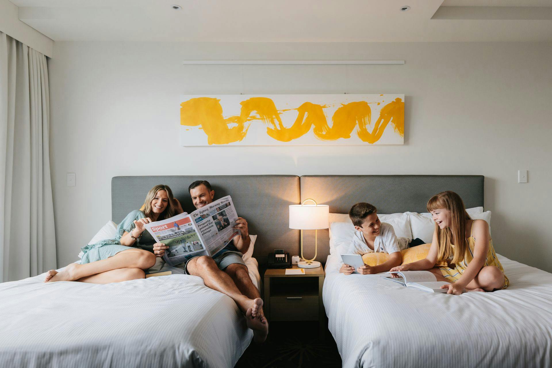 family-in-hotel-room